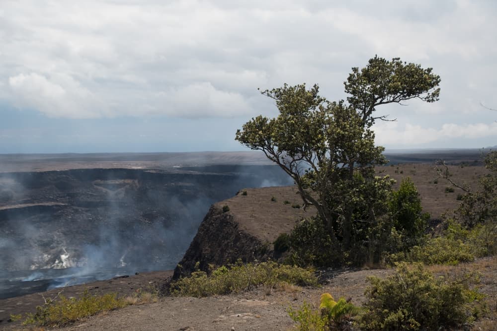 Active Volcanos of the World — stop photo 1