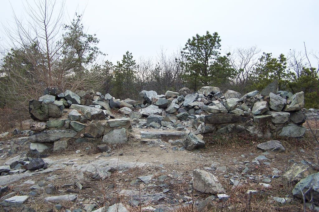 Middlesex Fells Reservation Hikes — stop photo 1